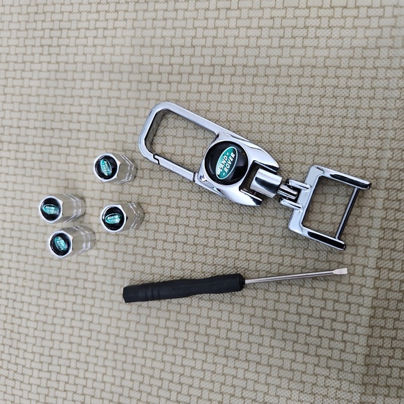 Silver Key Chain Clip W/Swivel Key Chain / Fob Ring - Picture 3 of 8